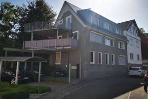 Modernisierte Dachgeschosswohnung in Mainz-Finthen - hell, ruhig und charmant – Prunkgasse 29, 55126 Finthen, Mainz – Vorschaubild 1