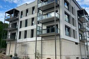 Modernes Wohnen in Grünsfeld: Erstbezug nach Sanierung 3,5-Zimmer-Wohnung mit Balkon & Einbauküche – Leuchtenbergstraße 23, 97947 Grünsfeld – Vorschaubild 2