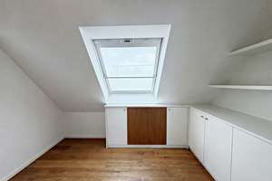 Stilvolle Maisonettewohnung mit 3,5 Zimmern, Dachterrasse, Kamin und Nähe zum  Rhein – Die vollständige Adresse der Immobilie erhältst du vom Anbieter., 40547 Niederkassel, Düsseldorf – Vorschaubild 12