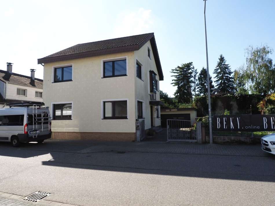 Aussenansicht straßenseitig