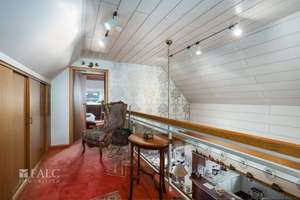 5-Raum-Dachgeschoss-Maisonette mit zwei Balkonen und besonderem Wohncharakter in Essen-Haarzopf – Die vollständige Adresse der Immobilie erhältst du vom Anbieter., 45149 Haarzopf, Essen – Vorschaubild 12