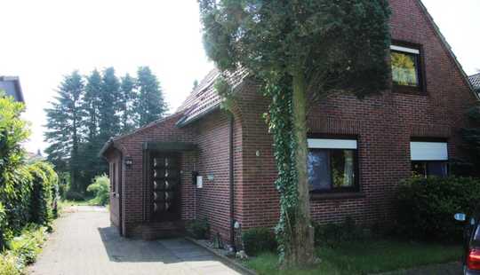 Bild von Sanierung oder Neubau? Attraktives Grundstück in Ofenerdiek.