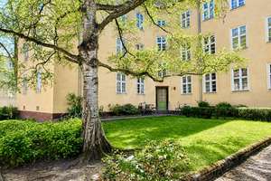 Charmante 2,5-Zimmer-Hochparterrewohnung in denkmalgeschützter Wohnanlage in Lichterfelde-West – Die vollständige Adresse der Immobilie erhältst du vom Anbieter., 12203 Lichterfelde, Berlin – Vorschaubild 17