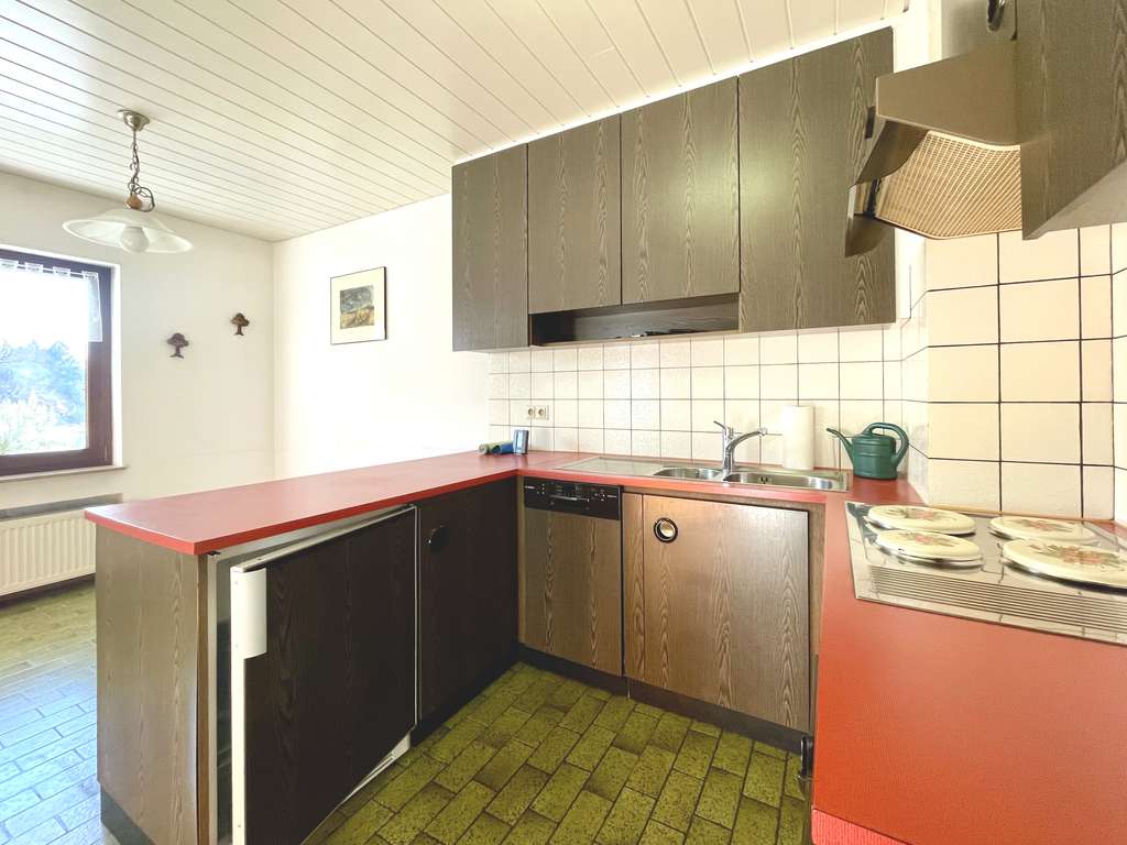 Immobilie in Riederich - Raum für Leben und Träume – Familienfreundliches Haus mit Terrasse, Balkon und grüner Oase in bester - Bild 3