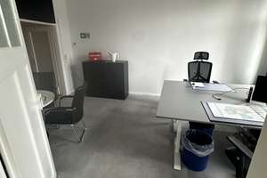 ++ Wohnen und Arbeiten auf 2 Etagen im Loft- Ambiente mit Dachterrasse und großzügiger Wohnung +++ – Merseburger Straße 26a, 6667 Weißenfels – Vorschaubild 13