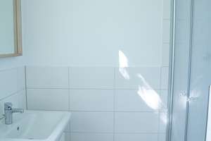 Neuwertige 1,5-Zimmer-EG-Wohnung mit Einbauküche in Duisburg – Gneisenaustraße 102, 47057 Neudorf-Nord, Duisburg – Vorschaubild 6
