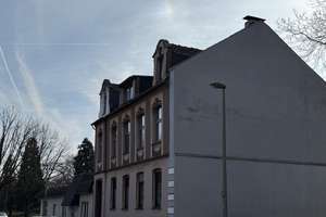 2-Fam.-Haus mit viel Wohnfläche... kurzfristig zu beziehen! – Die vollständige Adresse der Immobilie erhältst du vom Anbieter., 47137 Untermeiderich, Duisburg – Vorschaubild 1