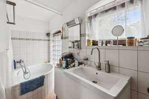 Property thumbnail 11