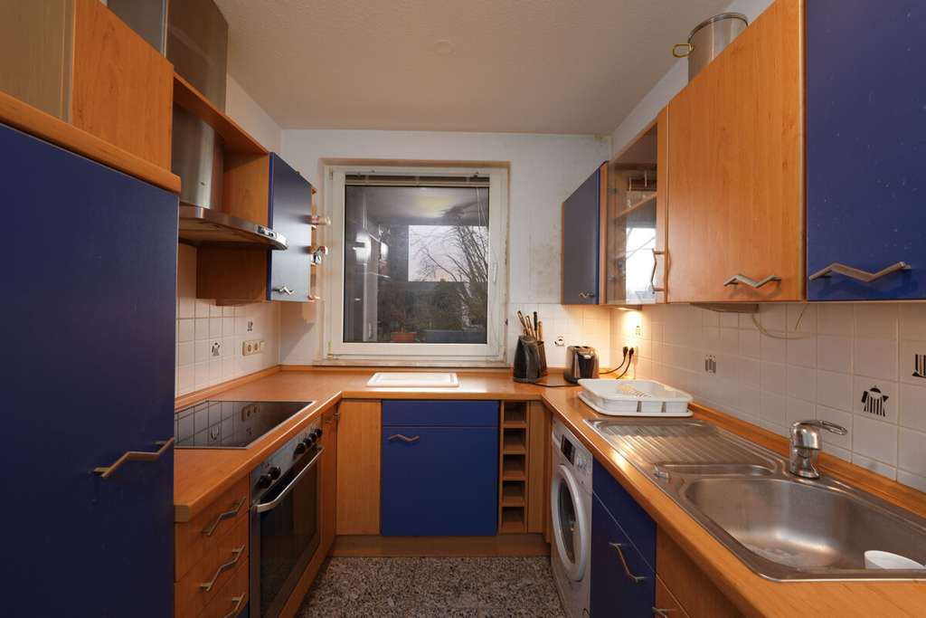 Immobilie in Elmshorn - Vermietet - Gepflegte Etagenwohnung mit Potenzial: 2 Zimmer, Loggia & Keller in Massivbauweise - Bild 2