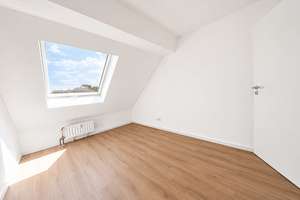 Wohnen auf zwei Ebenen! Helle Maisonettewohnung mit Balkon und Garage in Köln-Mengenich – 50829 Bocklemünd/Mengenich, Köln – Vorschaubild 23
