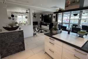 Exklusive Villa mit Feldblick //  SmartHome mit Wintergarten, Pool-/Whirlpool – Rhein-Sieg-Kreis – Vorschaubild 21