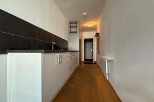 Geräumiges 1-Zimmer Apartment mit Pantryküche in zentraler Lage von Düsseldorf
