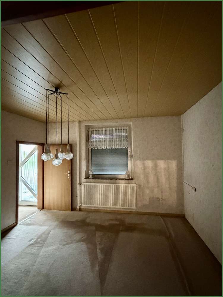 Immobilie in Burscheid - Sanierungsobjekt: Zwei Doppelhaushälften mit Garten und Doppelgarage in begehrter Lage von Burscheid - Bild 12