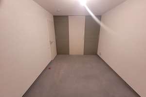 Zuhause mit 2 Zimmern und kleinem Garten, waldnah in Trudering – Hugo-Weiss-Straße 120, 81827 Waldtrudering, München – Vorschaubild 4