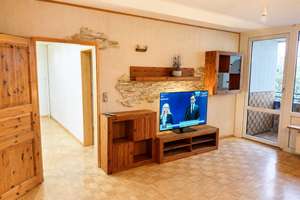 Attraktive 3-Zimmer-Wohnung mit Balkon, Aufzug, Stellplatz  – Plauener Straße 25, 30179 Vahrenheide, Hannover – Vorschaubild 2
