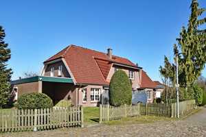 Nordisch by nature: DHH mit 4 Zi., skandinavischem Charme und familienfr. Schnitt auf 517 m² Grund – Stormarn (Kreis) – Vorschaubild 1