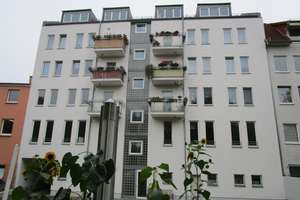 Ideal für Singles & Paare: 2-Zimmer-Wohnung mit Aufzug in Stadtfeld Ost – Große Diesdorfer Straße 30, 39108 Stadtfeld Ost, Magdeburg – Vorschaubild 1