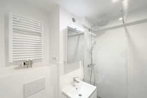 Neu renovierte, lichtdurchflutete 1-Zimmer-Wohnung mit West-Balkon in Top-Lage von Sendling-Westpark – München – Vorschaubild 6