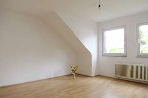 Höhenflug in Rüttenscheid/Bredeney!!! Renovierte 4-Zi. DG-Wohnung (114 m²) 3. OG  (WG geeignet) – Nelkengarten 5, 45133 Rüttenscheid, Essen – Vorschaubild 9