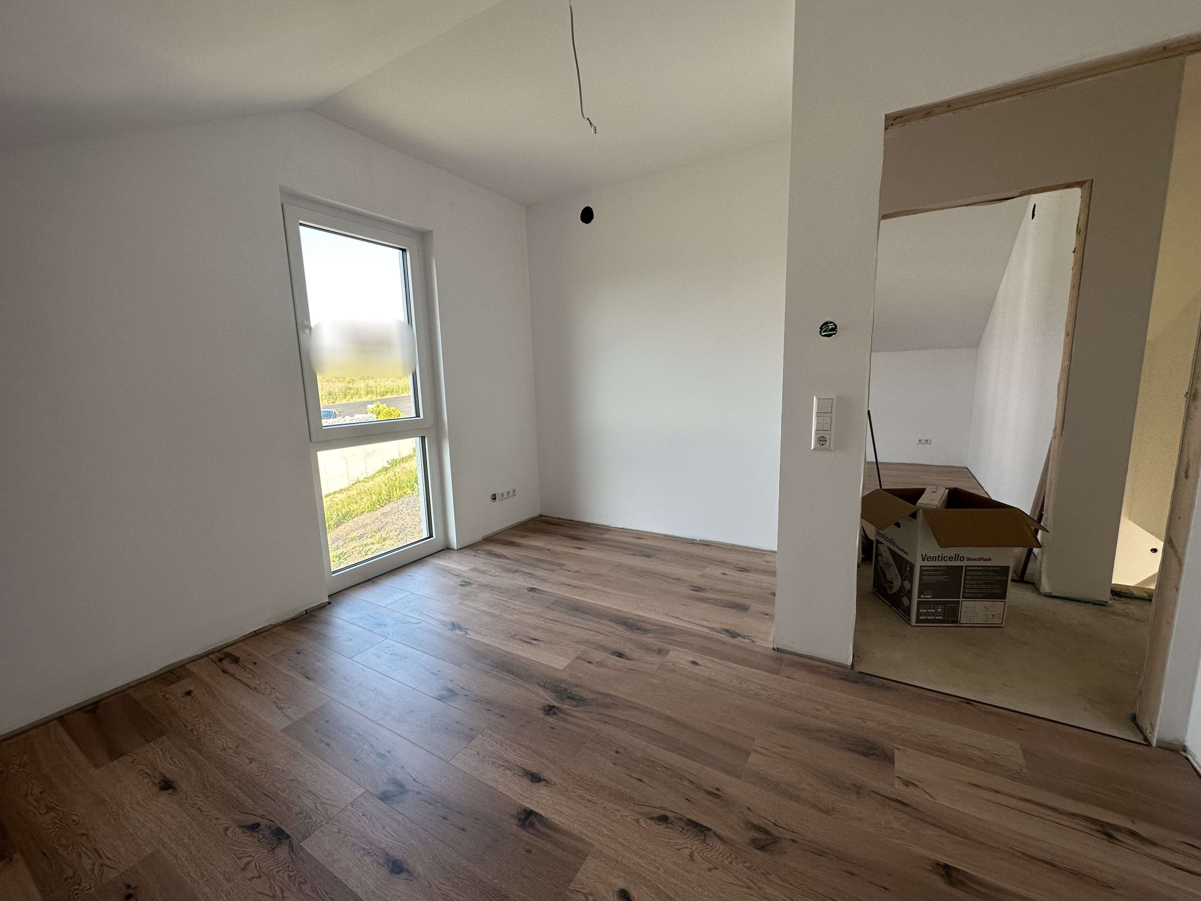 Immobilie in Hümmerich - Neuwertiges EFH mit moderner Technik in herrlicher Aussichtslage - Bild 8