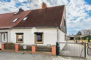 Solides Reihenendhaus mit großem Grundstück in Magdeburg-Nordwest