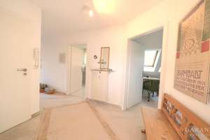 Stilvolle Atelier-Dachgeschosswohnung in begehrter Isarnähe von München-Solln – Die vollständige Adresse der Immobilie erhältst du vom Anbieter., 81479 Solln, München – Vorschaubild 1