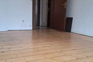 Das könnte Ihre Wohnung werden - mit Einbauküche, Holzfussboden, weißes Bad und Balkon zum Garten – Die vollständige Adresse der Immobilie erhältst du vom Anbieter., 40227 Oberbilk, Düsseldorf – Vorschaubild 1
