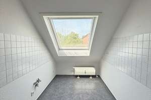 Charmante 2-Zimmer-Dachgeschosswohnung im ruhigen 3-Familienhaus in Essen – Beisenstraße 3, 45327 Katernberg, Essen – Vorschaubild 7