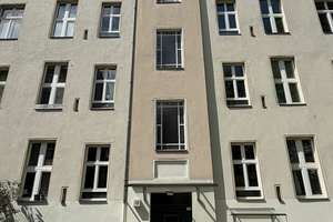 bezugsfrei und provisionsfrei - 2-Zimmer-Altbauwohnung in Berlin-Steglitz – ruhige Hofseite