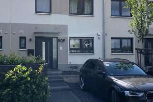 Ein modernes, Smart Familienhause mit Einbauküche in ruhiger Lage in Köln-Roggendorf