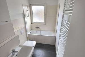 3-Zimmer-Wohnung + Einbauküche in der ersten Etage – Lindenstraße 31, 38448 Vorsfelde, Wolfsburg – Vorschaubild 4