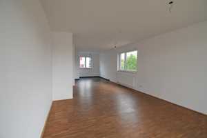 ** zeitnah einziehen ** helle Grundrissgestaltung mit Balkon, Küchenübernahme möglich – Fitzmauricestraße 7, 50829 Köln – Vorschaubild 4