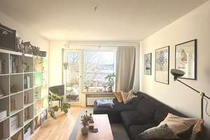 Helle 2-Zimmer-Wohnung mit 2 Balkonen im 2. OG in Düsseldorf Bilk