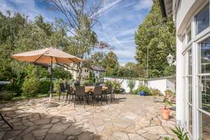 NEU *Paul & Partner* SELTENE GELEGENHEIT: FREISTEHENDE VILLA IN GRÜNER HANGLAGE! CITY-OST! – Die vollständige Adresse der Immobilie erhältst du vom Anbieter., 65189 Südost, Wiesbaden – Vorschaubild 10