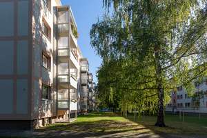 Für die Generation 50 plus: 2-Raum-Wohnung mit Balkon und Bad mit Dusche, frisch saniert – Löbauer Str. 75, 4347 Schönefeld-Ost, Leipzig – Vorschaubild 1