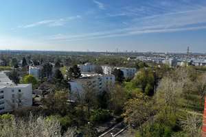Genießen Sie den unverbaubaren Blick über Mannheim aus einer liebevoll renovierten Eigentumswohnung – Die vollständige Adresse der Immobilie erhältst du vom Anbieter., 68309 Vogelstang, Mannheim – Vorschaubild 2