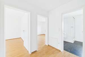 Attraktive, großzügige Doppelhaushälfte in Westerham
- Idyllische Wohnlage an der Mangfall – Die vollständige Adresse der Immobilie erhältst du vom Anbieter., 83620 Feldkirchen-Westerham – Vorschaubild 29