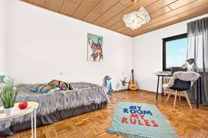 FREIRAUM - Großzügige 4-Zimmer-Wohnung mit zwei Balkonen und zwei Einzelgaragen in Stuttgart-Hofen – 70378 Hofen, Stuttgart – Vorschaubild 6