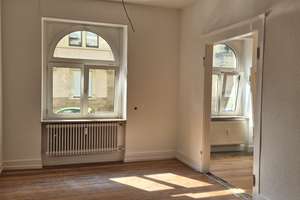 Sanierte geräumige 4-Zimmerwohnung nahe Gutenbergplatz – Gabelsbergerstraße 9, 76135 Weststadt, Karlsruhe – Vorschaubild 2