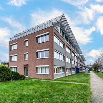 Moderne Bürofläche in direkter Nachbarschaft zum Centro | Stellplätze | Dachterrasse