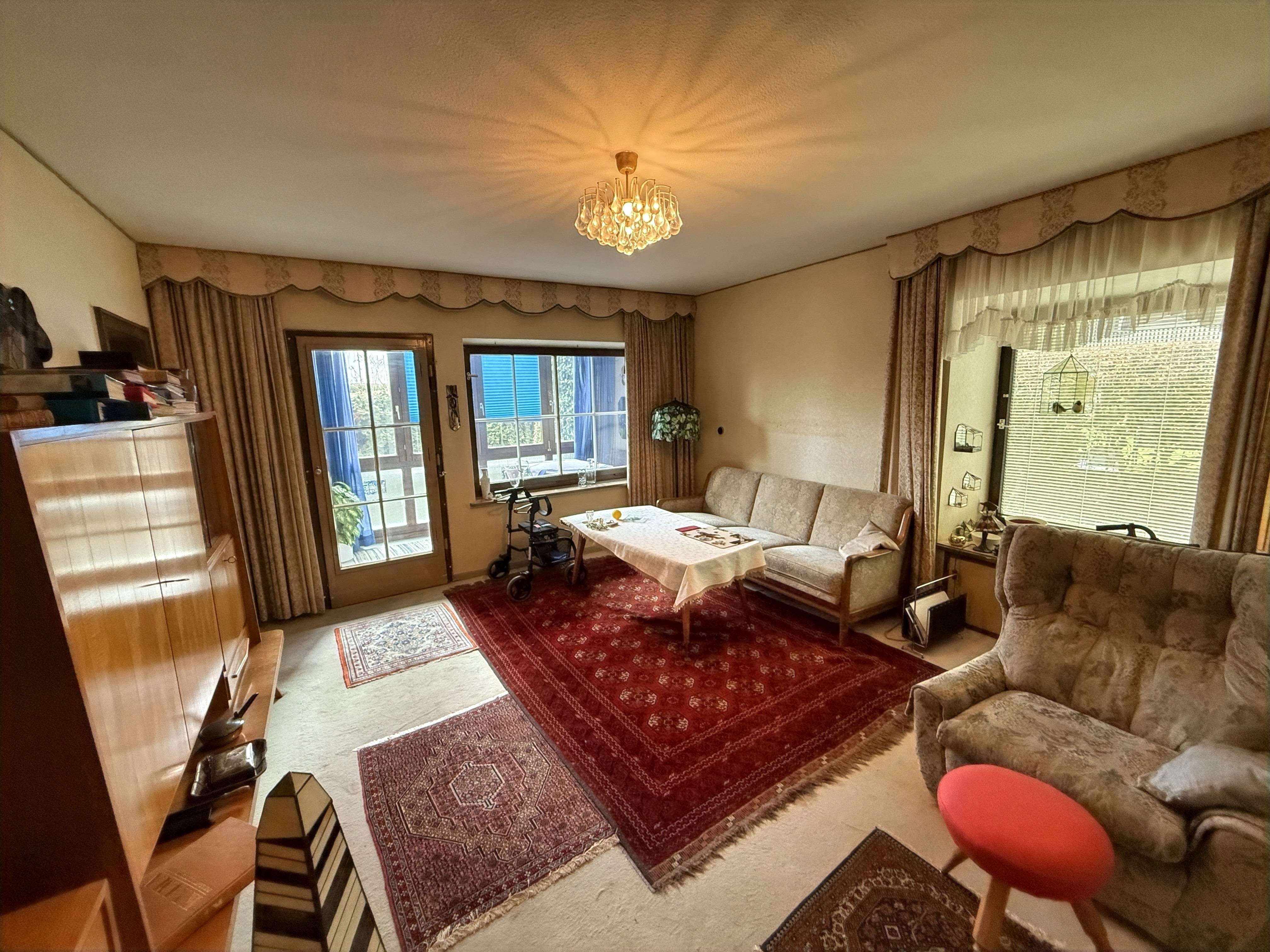 Immobilie in Freudenstadt - Großzügiges Einfamilienhaus mit Potenzial in begehrter Lage - Bild 12