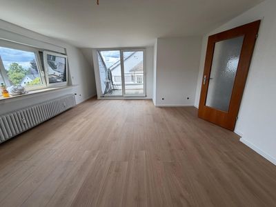 Helle, renovierte 3-Zimmer-Wohnung in Bensberg mit Balkon