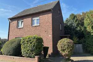 Berverath ! freistehendes Familienhaus mit div. Anbauten und ca.1.640m²-Grundstück
