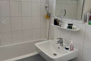 Investieren mit Perspektive! Vermietete 2-Zimmer-DG-Wohnung mit Südbalkon in Solln – Die vollständige Adresse der Immobilie erhältst du vom Anbieter., 81477 Obersendling, München – Vorschaubild 5