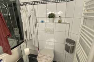 Modernisierte 3-Zimmer-Maisonette mit Klimaanlage, Spa-Bad & Weitblick – Die vollständige Adresse der Immobilie erhältst du vom Anbieter., 41199 Odenkirchen-Mitte, Mönchengladbach – Vorschaubild 12
