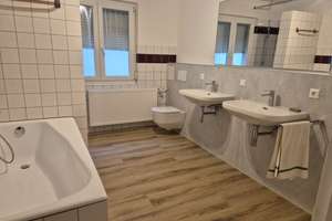 Gepflegte 4-Zimmer Wohnung in Gruibingen mit Garage – Hauptstraße 49A, 73344 Gruibingen – Vorschaubild 2