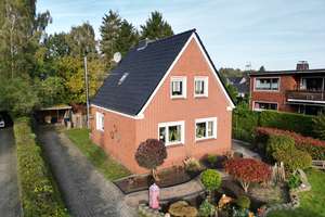 * Seltenes Angebot: Großes Grundstück trifft gepflegtes Haus mit Modernisierungen * – Die vollständige Adresse der Immobilie erhältst du vom Anbieter., 26810 Westoverledingen – Vorschaubild 2