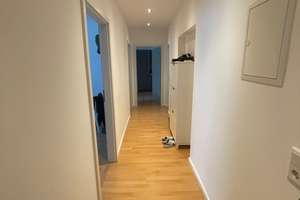 Sehr gepflegte 2-Raum-Wohnung in Düsseldorf – Die vollständige Adresse der Immobilie erhältst du vom Anbieter., 40219 Unterbilk, Düsseldorf – Vorschaubild 3