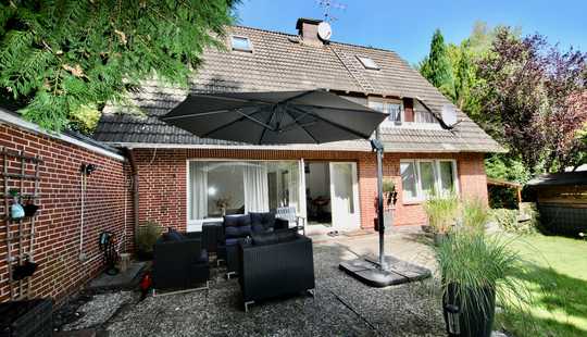 Bild von Einfamilienhaus mit Einliegerwohnung und viel Potenzial in Rissen!