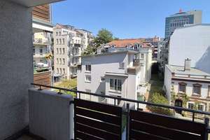 Wertstabile gut ausgestattete Maisonette mit zwei Balkonen, Aufzug und Stellplatz in Citylage